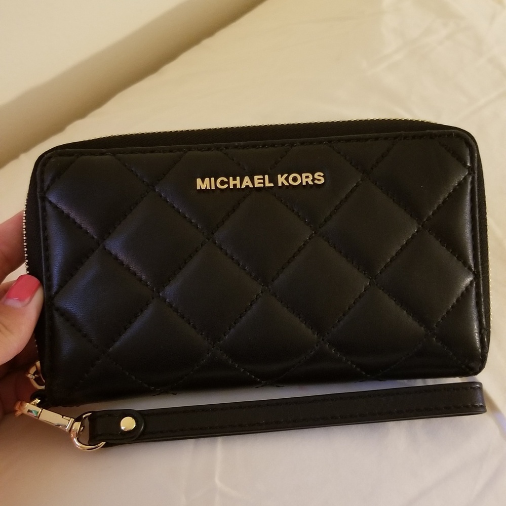 Michael Kors black quilted wristlet wallet